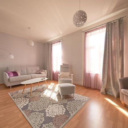 Rose Apartment Haapsalu Exterior foto
